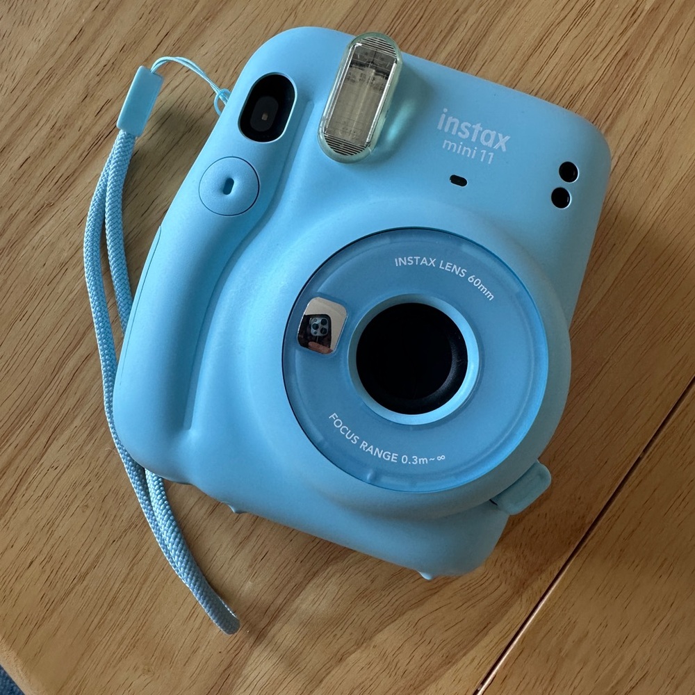 Fujifilm Instax Mini 11 Instant Camera - Sky Blue NEW - Picture 5 of 5